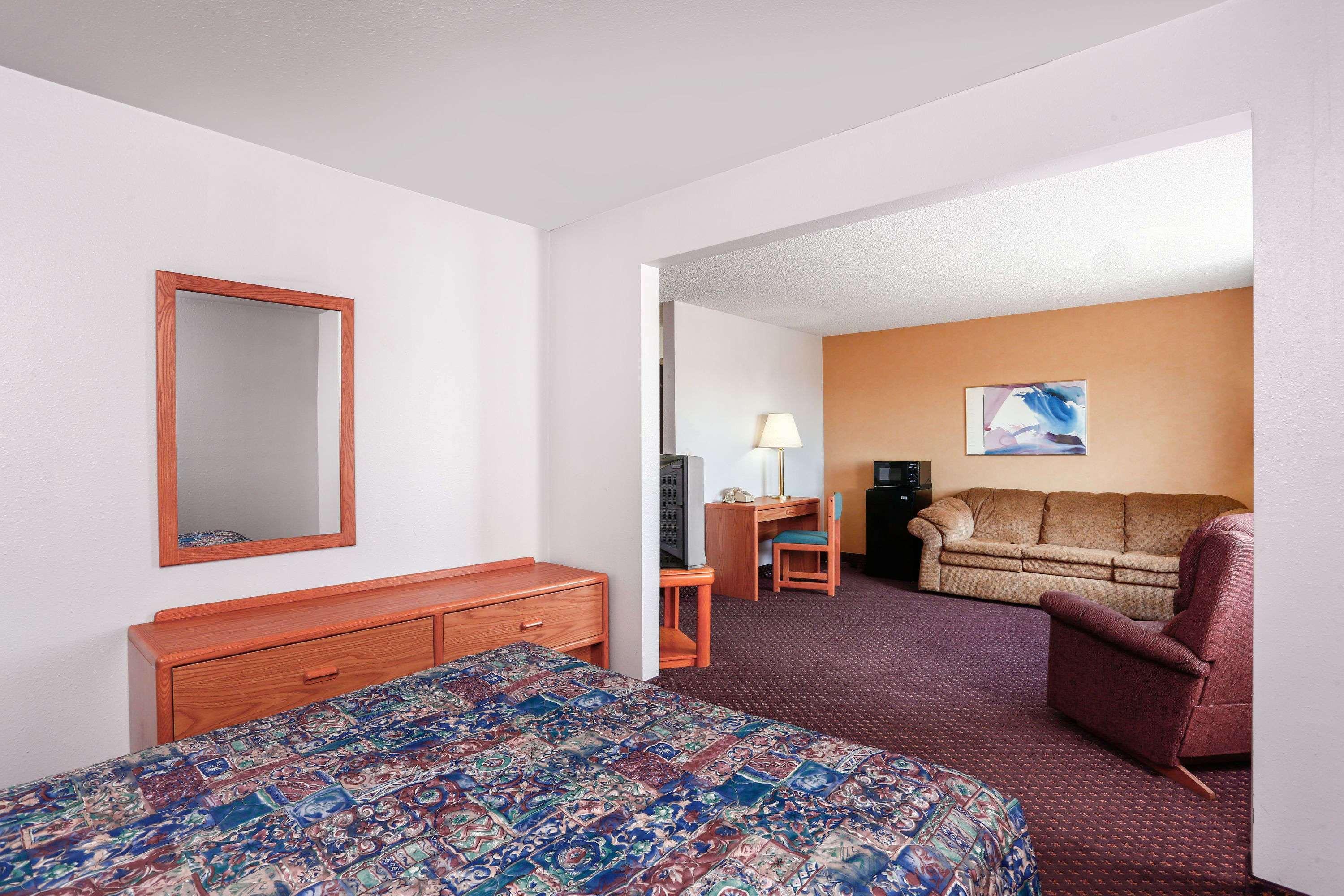 Travelodge By Wyndham Deer Lodge Montana ภายนอก รูปภาพ
