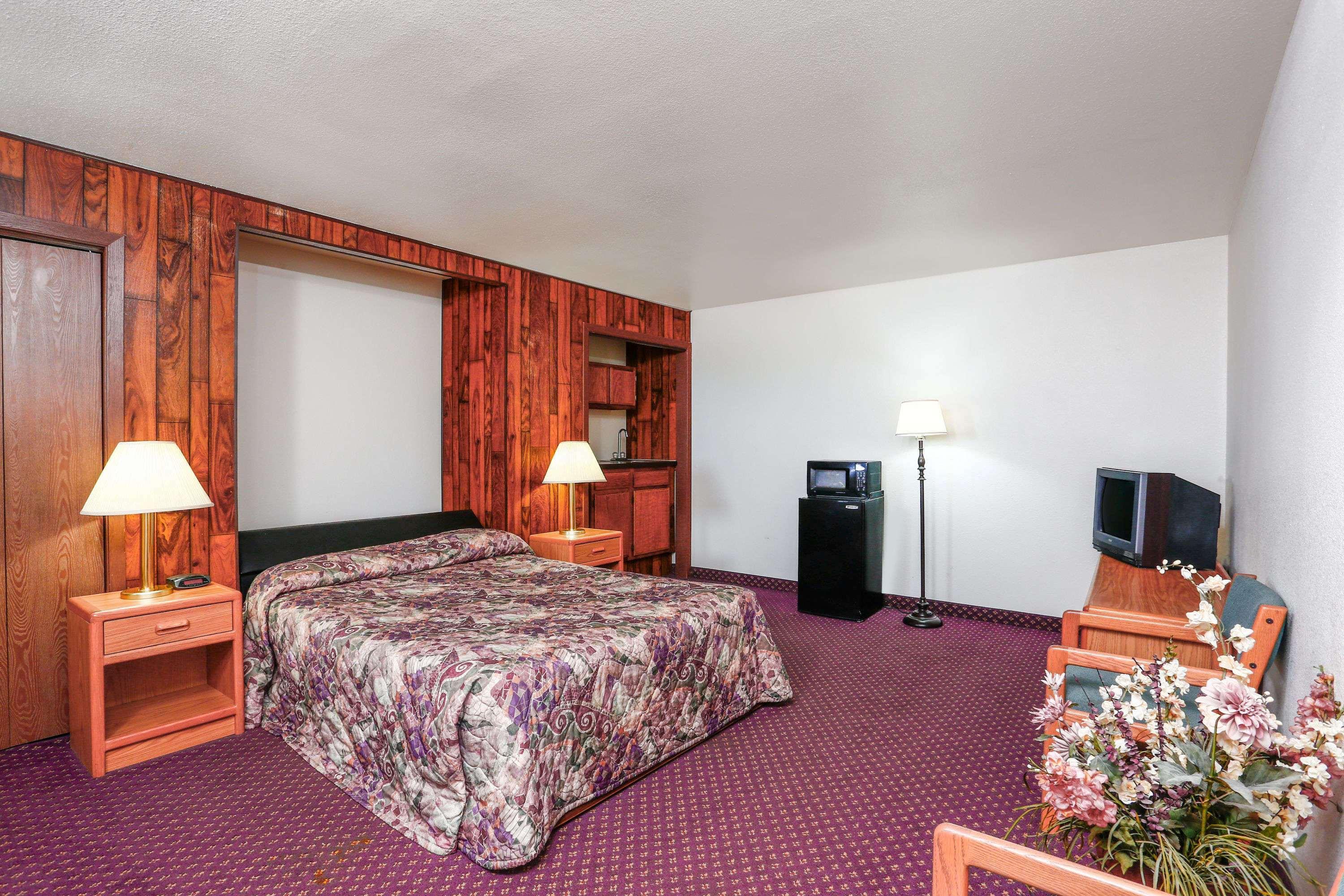 Travelodge By Wyndham Deer Lodge Montana ภายนอก รูปภาพ