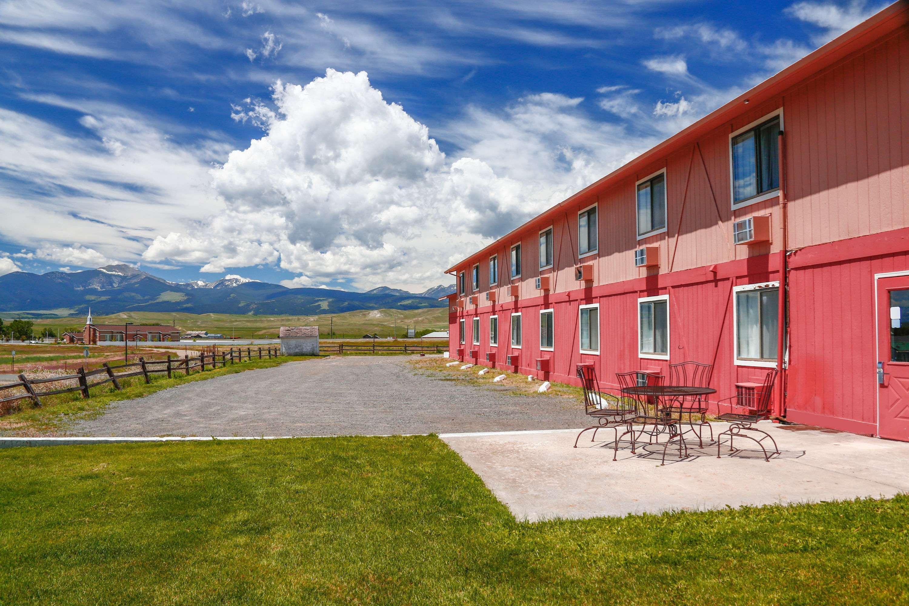 Travelodge By Wyndham Deer Lodge Montana ภายนอก รูปภาพ