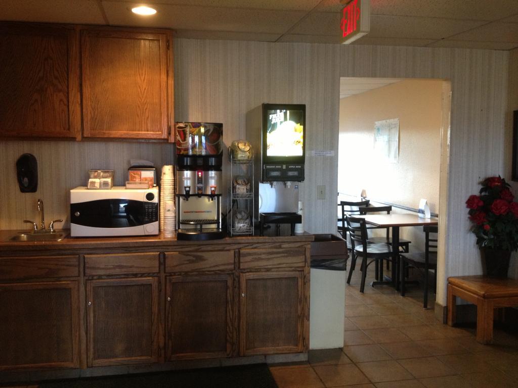 Travelodge By Wyndham Deer Lodge Montana ภายนอก รูปภาพ