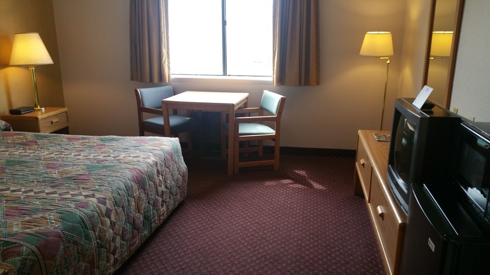 Travelodge By Wyndham Deer Lodge Montana ภายนอก รูปภาพ