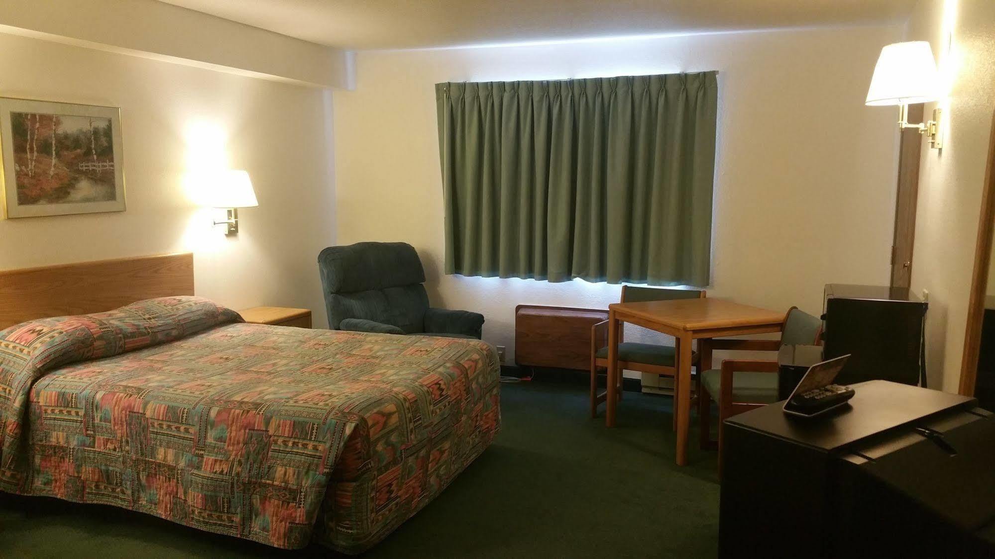 Travelodge By Wyndham Deer Lodge Montana ภายนอก รูปภาพ